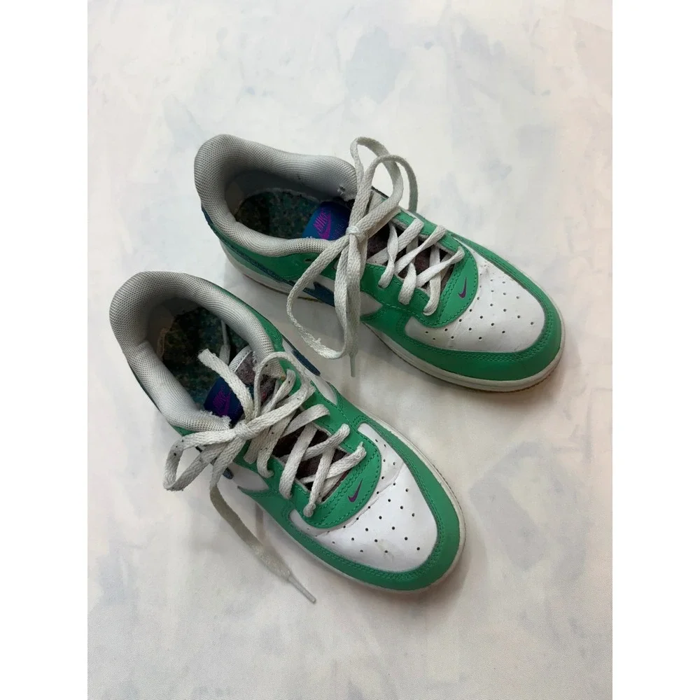 NIKE Girls 2 Green White Purple Air Force 1 LV8 BG White Green Abyss Spring
